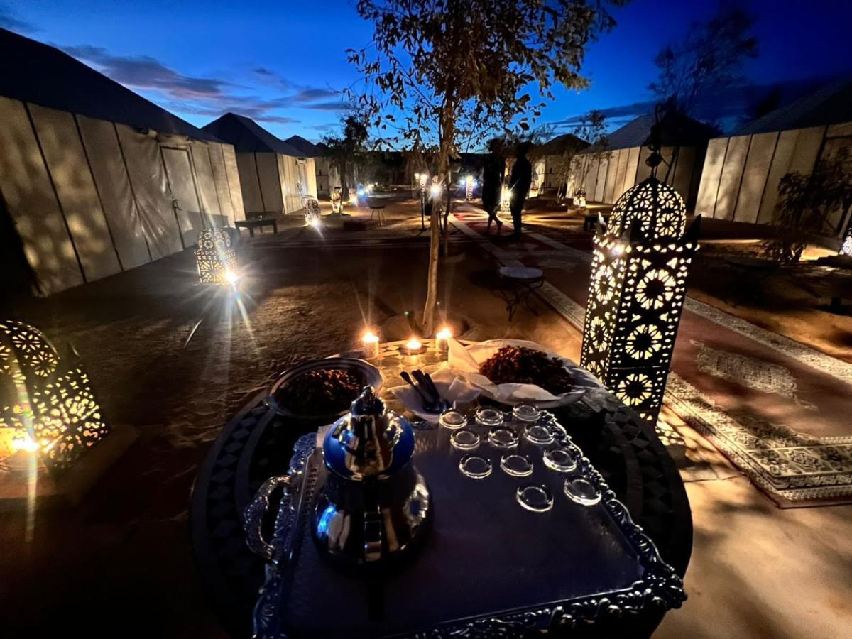 מרזאוגה Akabar Luxury Desert Camp מראה חיצוני תמונה