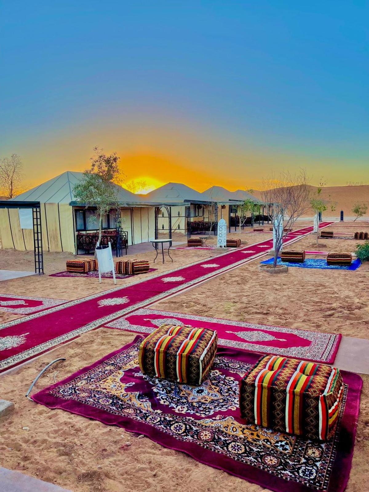 מרזאוגה Akabar Luxury Desert Camp מראה חיצוני תמונה