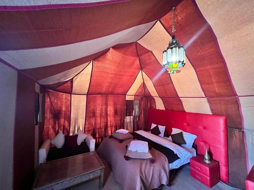 מרזאוגה Akabar Luxury Desert Camp מראה חיצוני תמונה