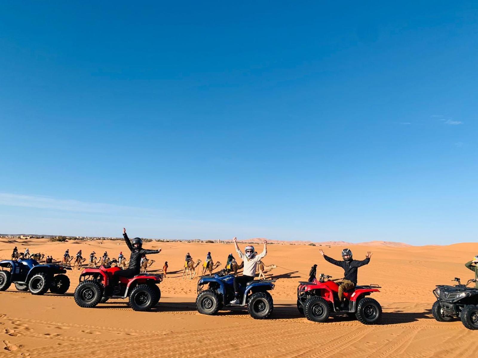 מרזאוגה Akabar Luxury Desert Camp מראה חיצוני תמונה